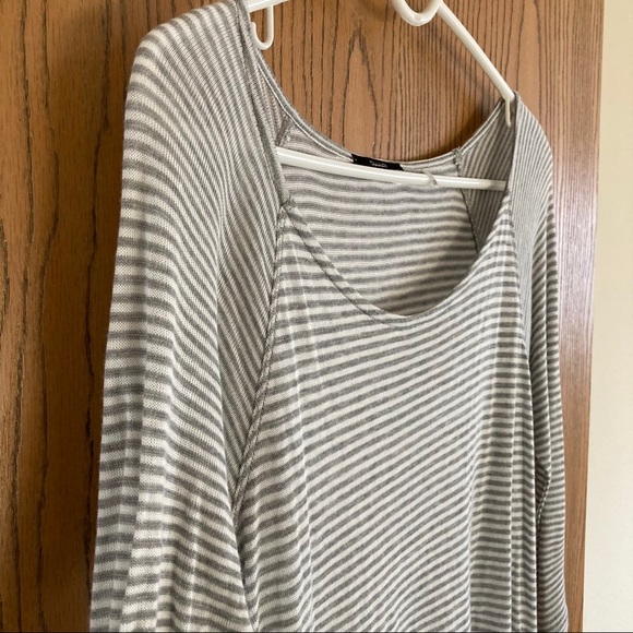 Tahari Striped High-low Top - Picture 5 of 8